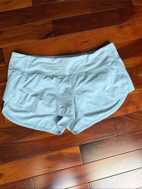 Lululemon 2.5” Size 8 Light Blue Women's Athletic Shorts